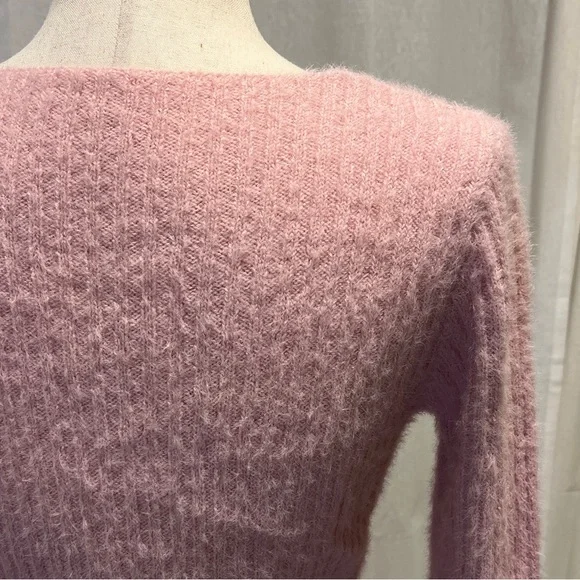 Soft Pink Knit cropped Sweater - Picture 6 of 6